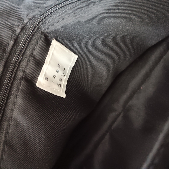 a new day Classic Black Shoulder Bag - Picture 7 of 13